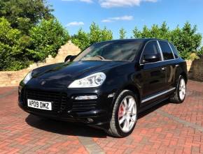 PORSCHE CAYENNE 2009  at The Manor Garage Box