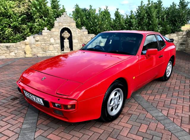 Porsche 944 2.6 LUX Coupe Petrol Red
