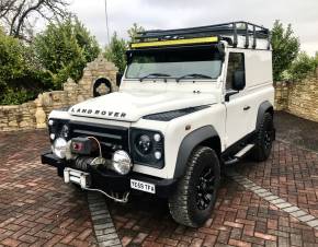 LAND ROVER DEFENDER 2009 (59) at The Manor Garage Box