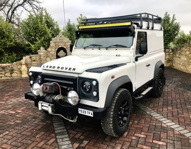 Land Rover Defender 2.4 90 Hard Top TDCi Commercial Diesel White
