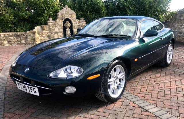 Jaguar Xk8 4.0 2dr Auto Sports Petrol Green