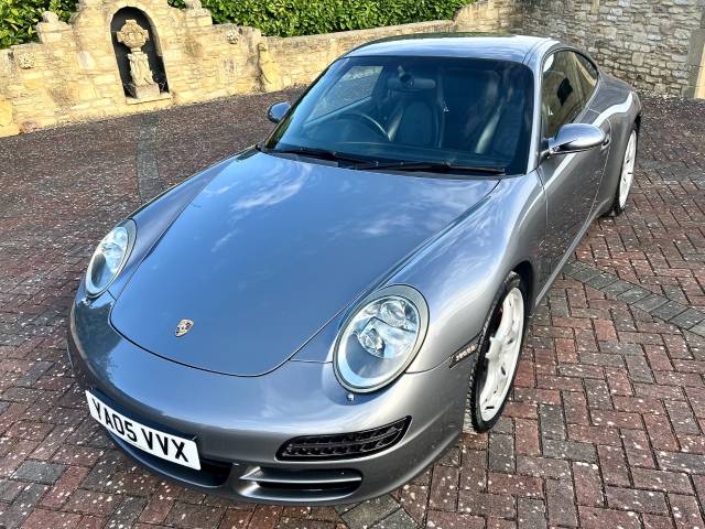 2005 Porsche 911 3.8 C2S 2dr