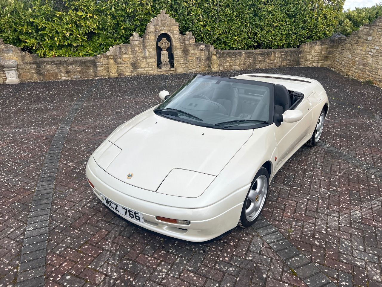 1995 Lotus Elan